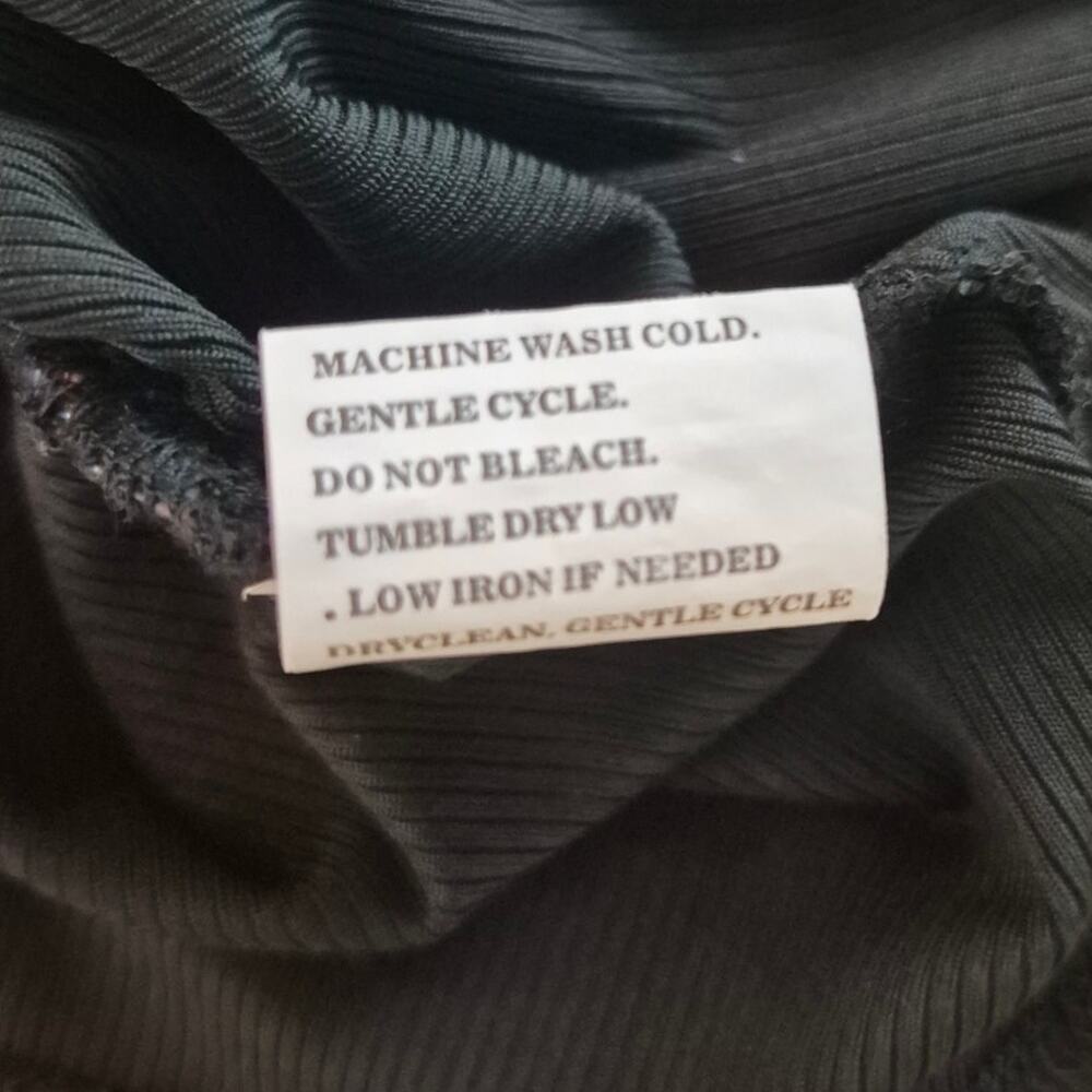 Black Ribbed Tank Top Size S - Picture 5 of 6
